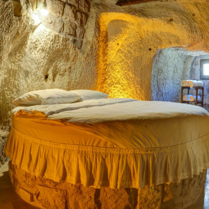 Lux Cave Suite