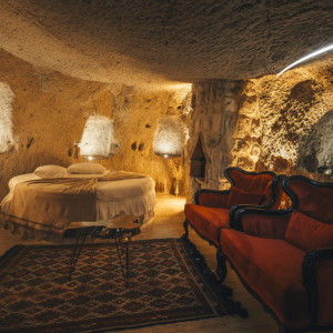 King Cave Suite