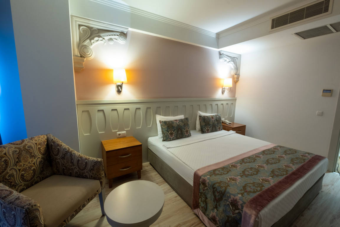 Economy Room