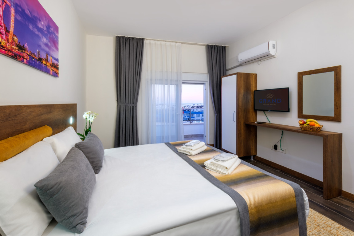 Deluxe Suite