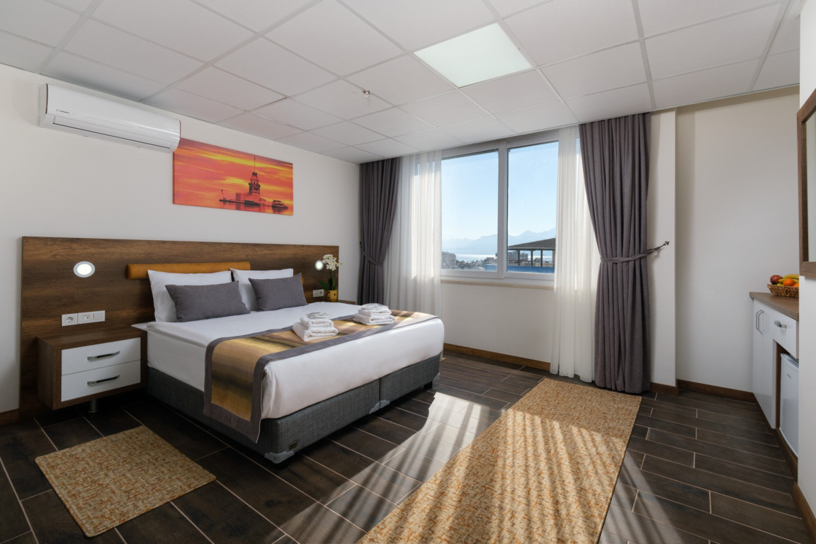 Deluxe Connection Room