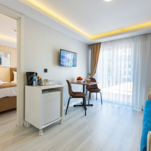 Comfort Triple Room (City View)