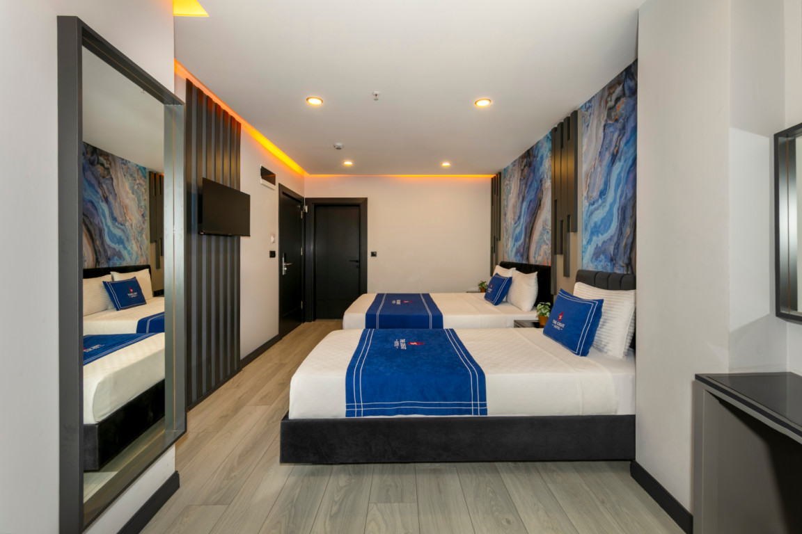 Triple Family Room
