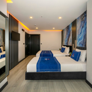 Triple Family Room