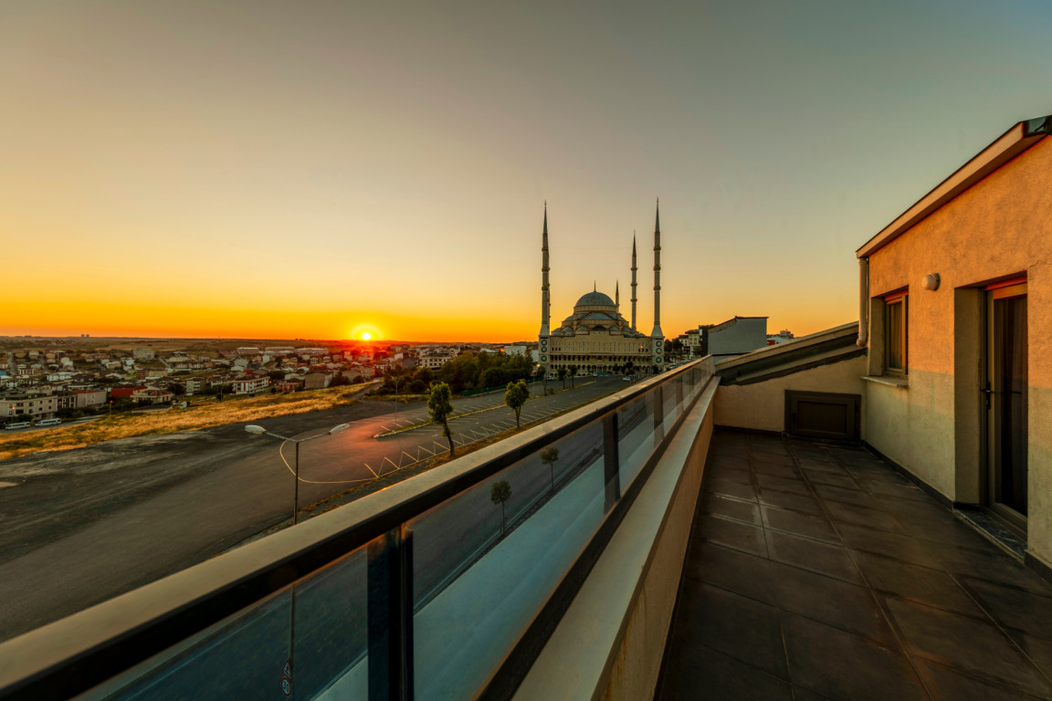 The Great Airport Hotel