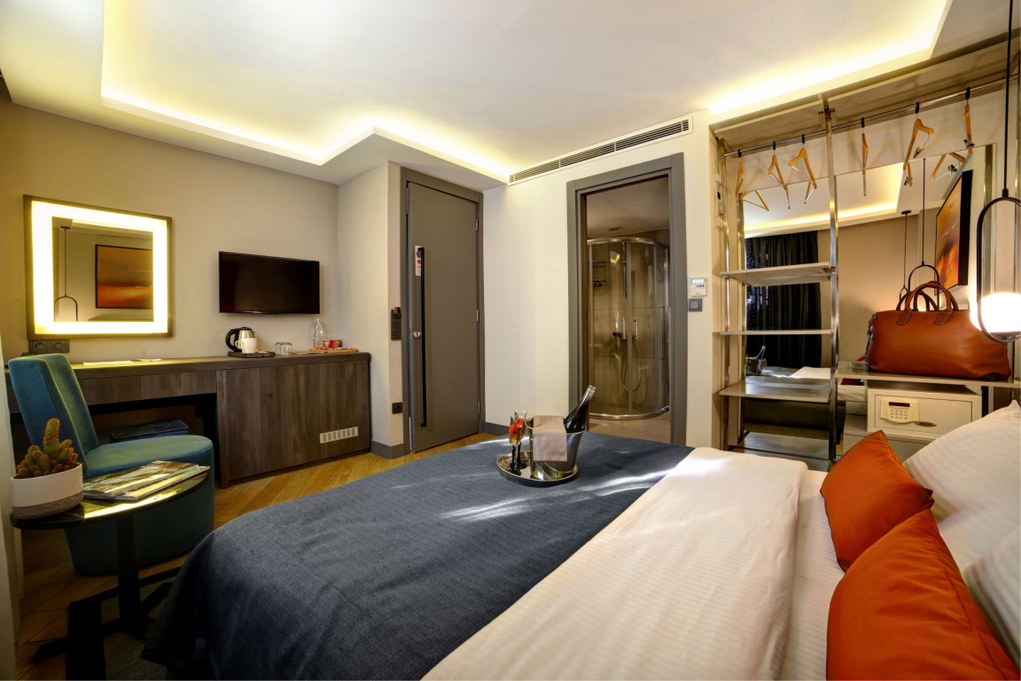 Economy Room