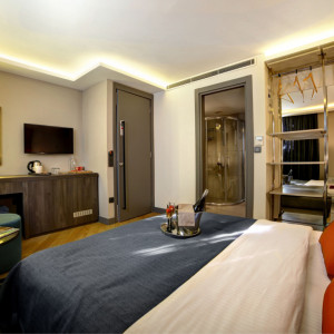 Economy Room