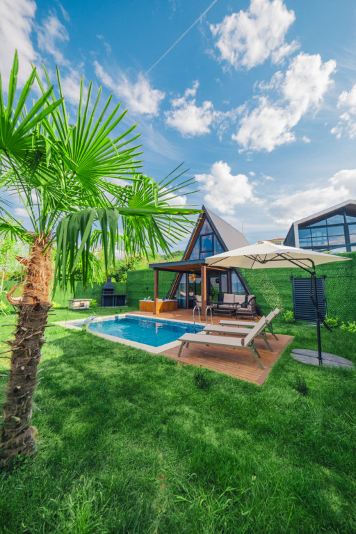 Göl Manzaralı Deluxe Bungalov