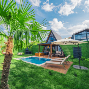 Göl Manzaralı Deluxe Bungalov