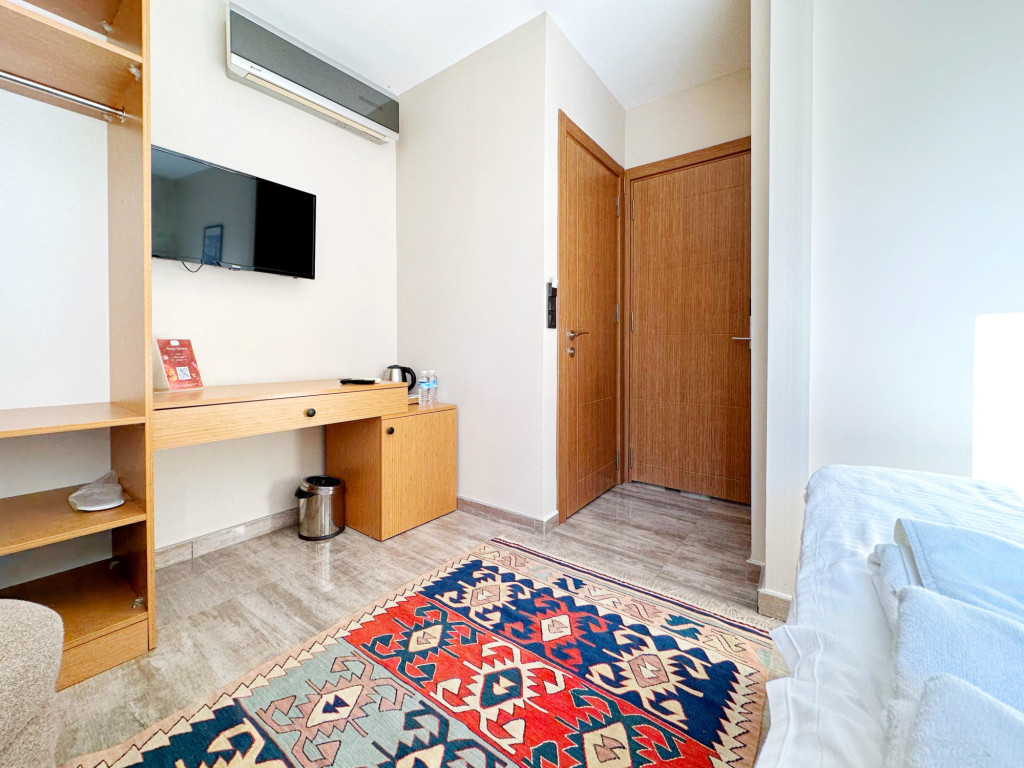 Sultan Pier Hotel