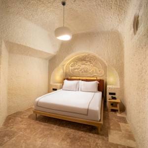 Cave Suite