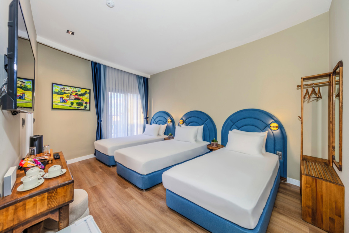 Triple Room With Balcony