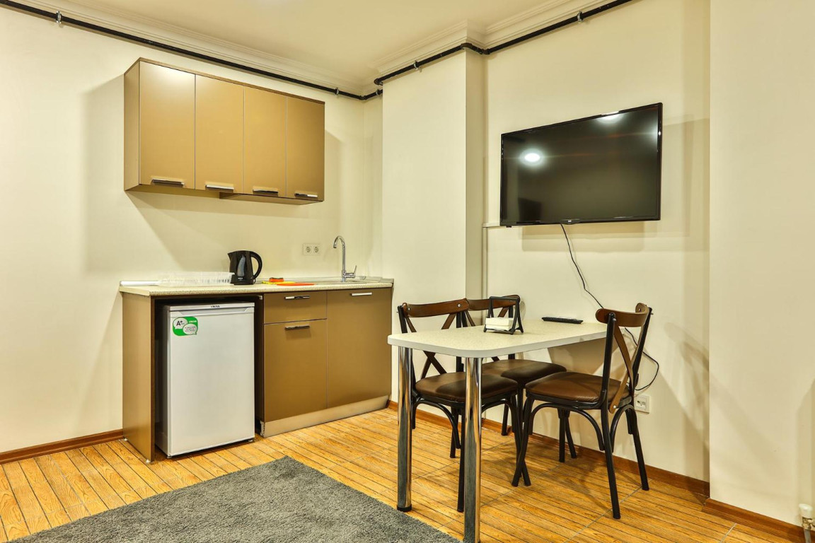 Modern Suites