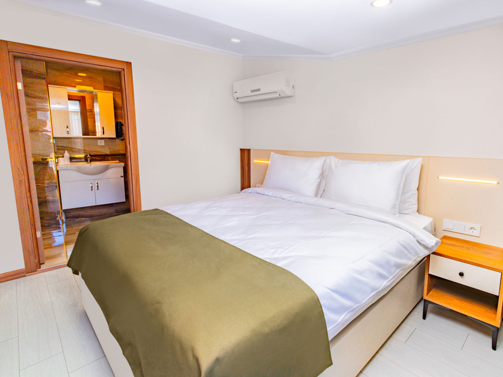 Quinnova Hotel