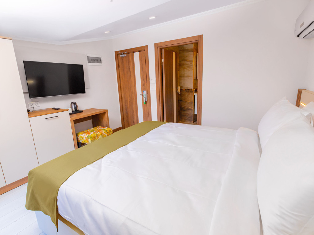 Quinnova Hotel