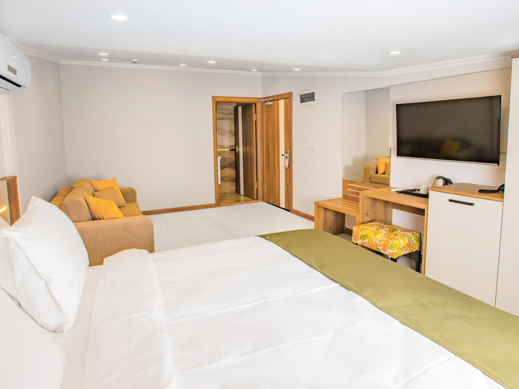 Quinnova Hotel