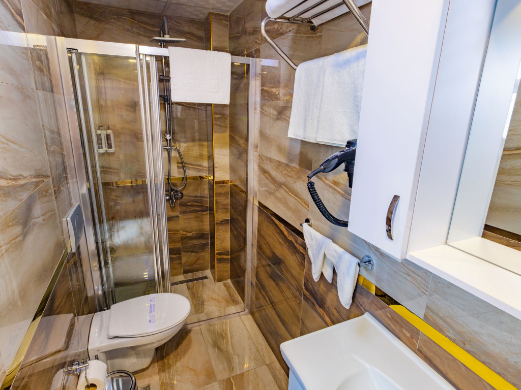 Quinnova Hotel