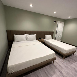 Deluxe Family Room With Balcony