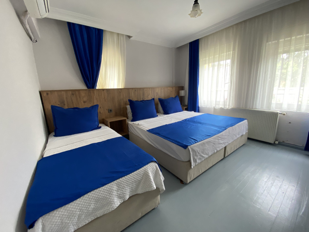Safir - Lapis Standard Triple Room