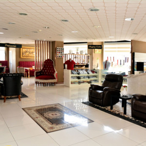 المعرض
