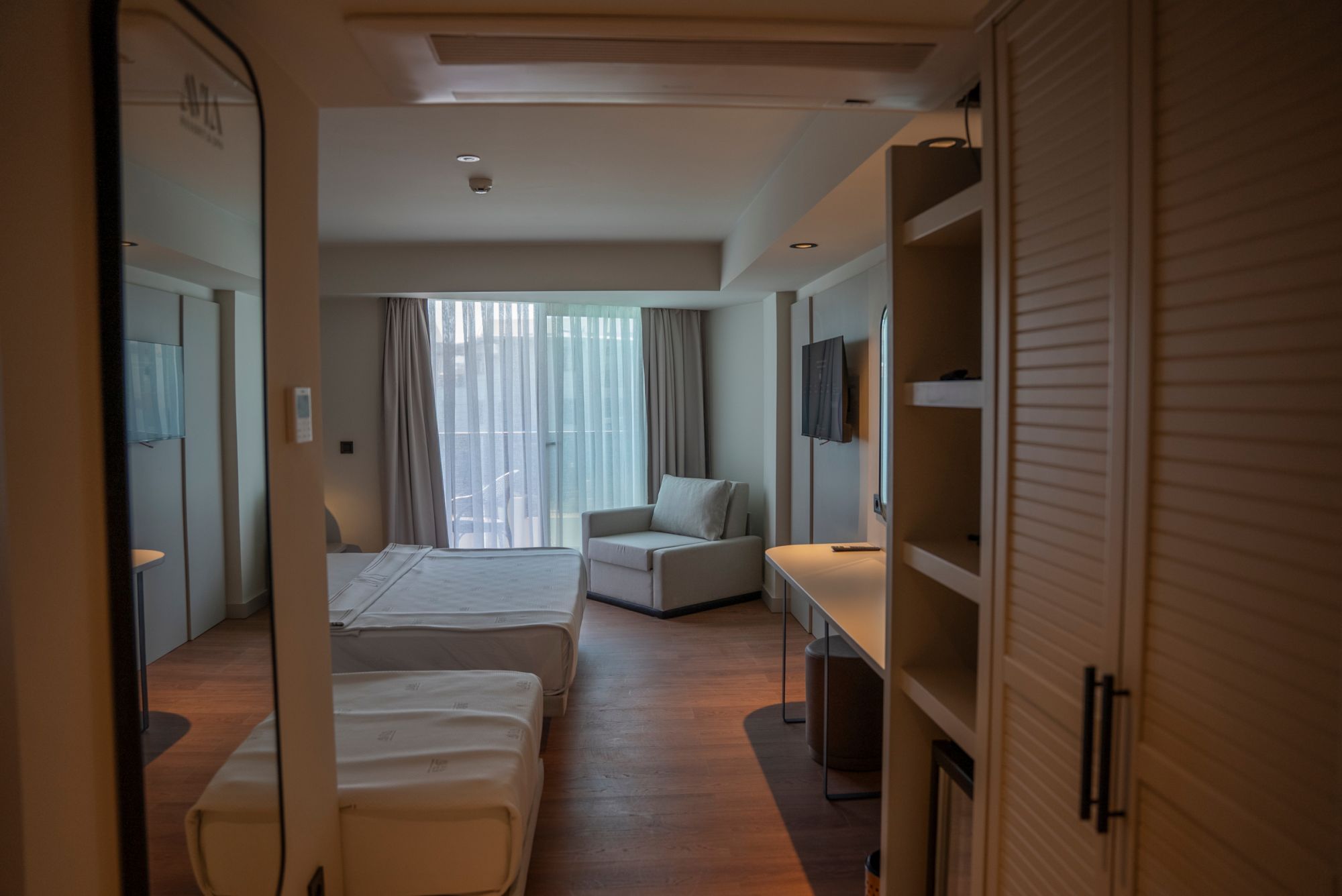Superior Pool View Room