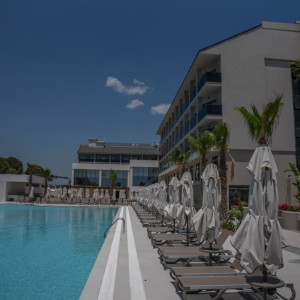 Avia Resort Hotel & Spa