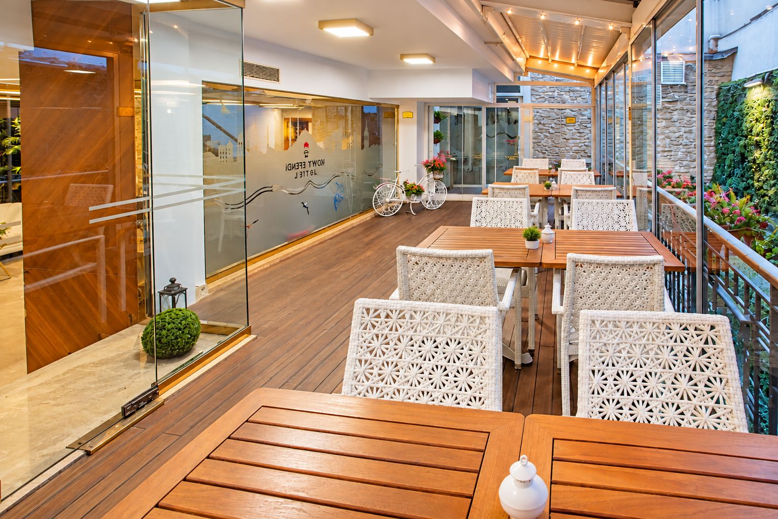 Lobby Garden