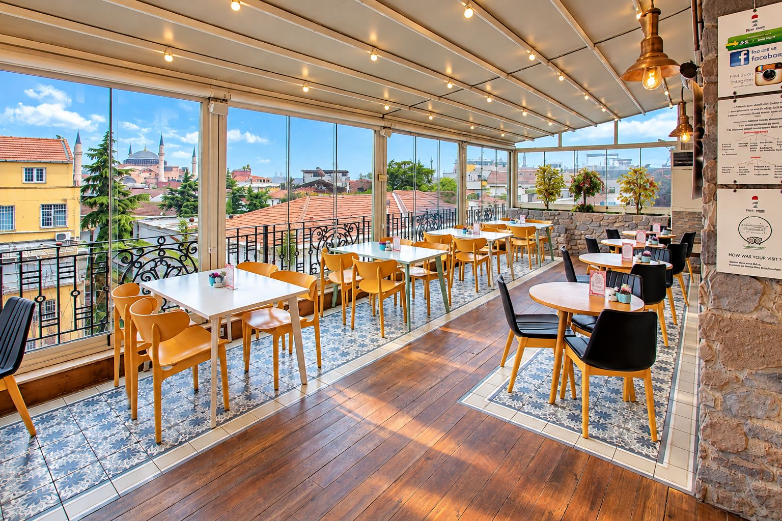 Nowy Efendi Terrace Bar