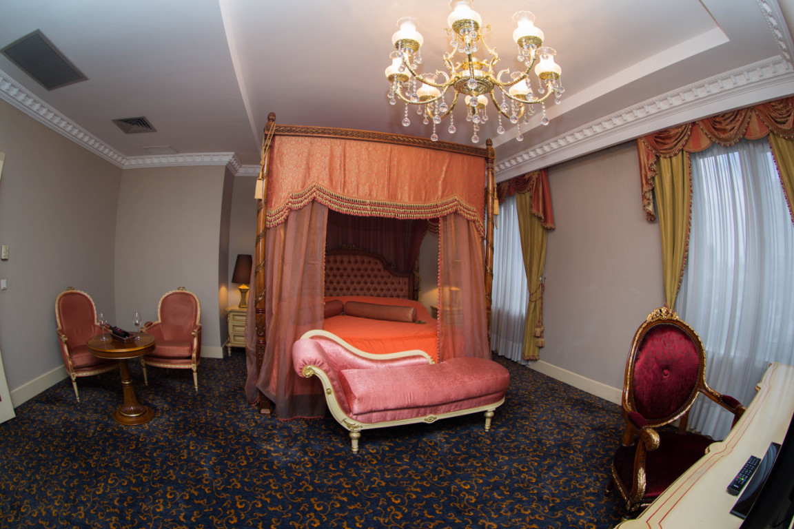 Intourist Palace Hotel & SPA