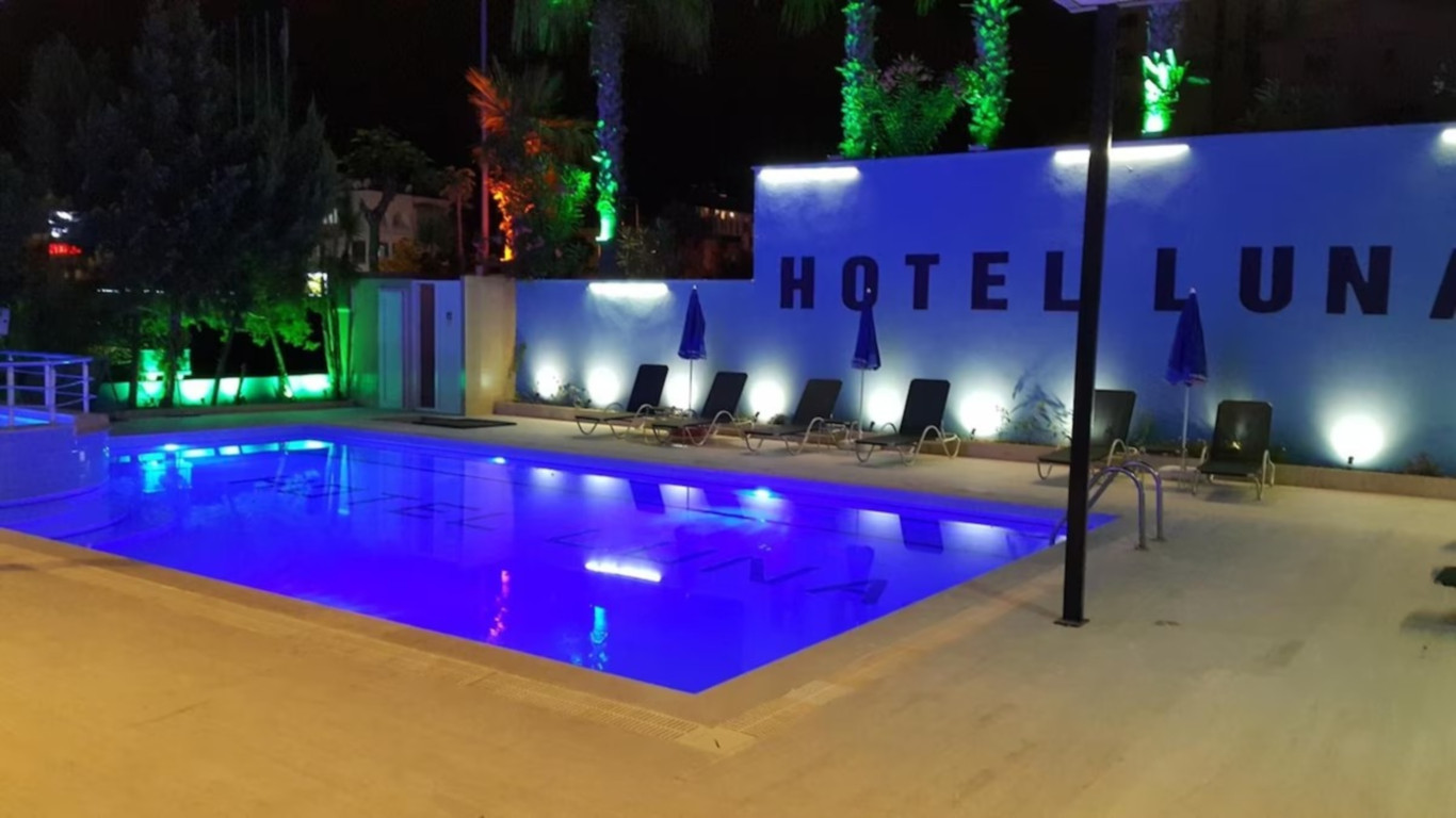 Hotel Luna Antalya