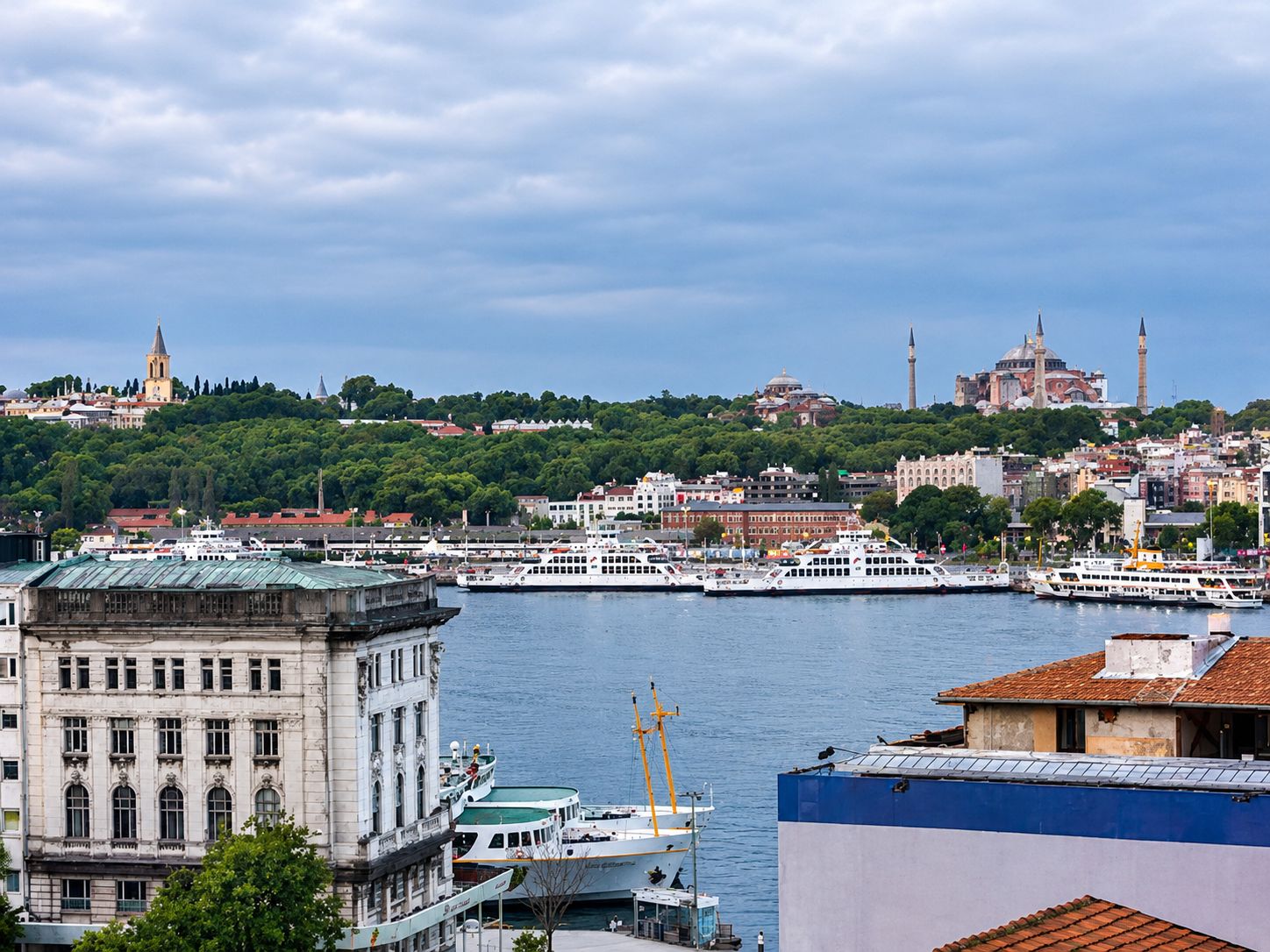 Manesol Galata’dan Tarihe Yolculuk